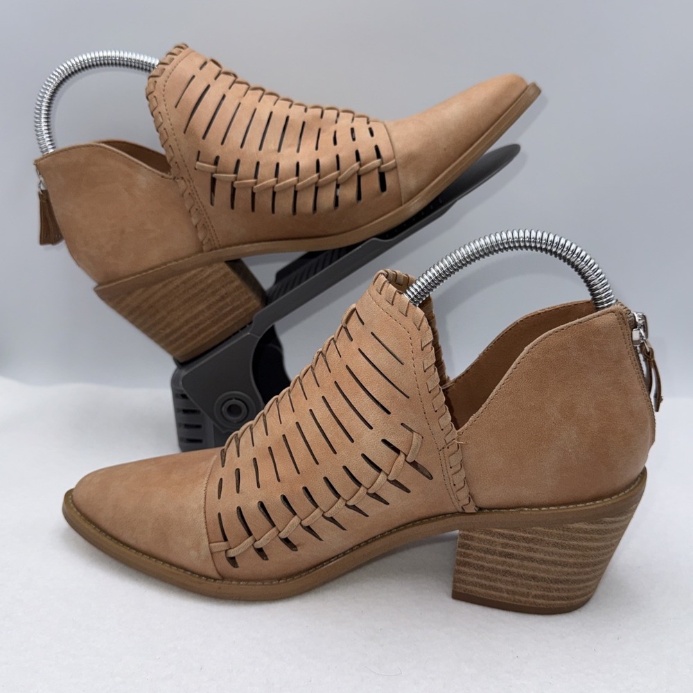 Dv Dolce Vita Boots Womens 9 Oscora Ankle Booties Beige Faux Leather Casual - Picture 3 of 10